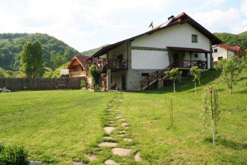 CazareMontana.ro - Cabana turistica Cabana Poiana Galdei-Apuseni