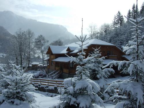 CazareMontana.ro - Cabana turistica Frasin