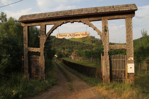 CazareMontana.ro - Pensiunea Hanul Moara Veche