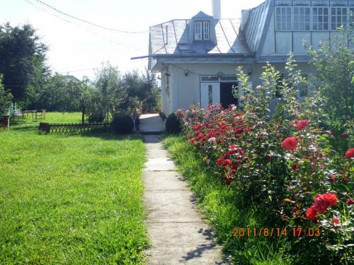 CazareMontana.ro - Pensiunea La Bunica